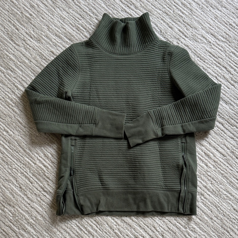 All in Motion Olive Green Ribbed Mockneck sweatshirt with zips